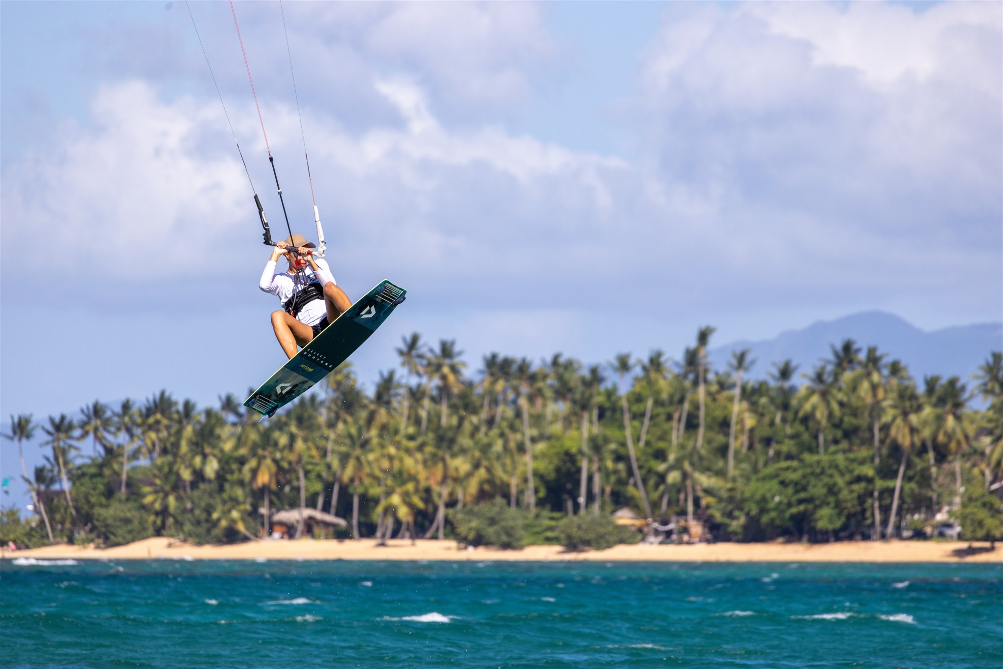Kitesurfing en la playa de Cabarete, RD.