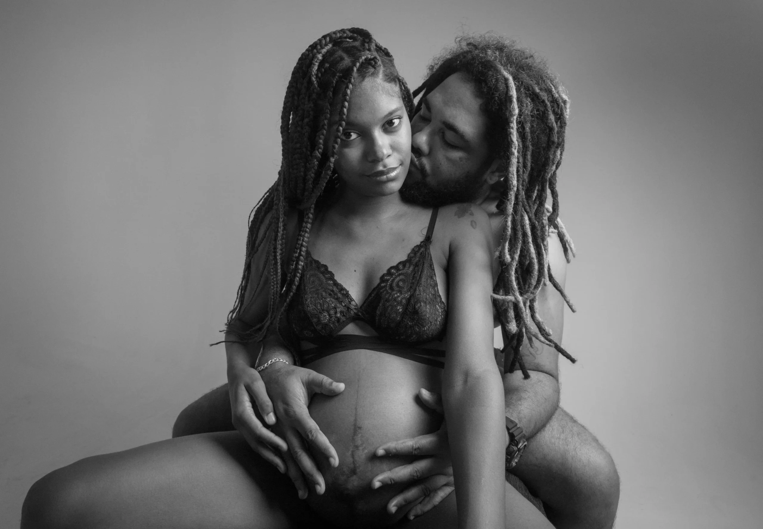 Sesión de fotos para embarazada en estudio fotográfico en Santo Domingo RD — Babula Shots RD