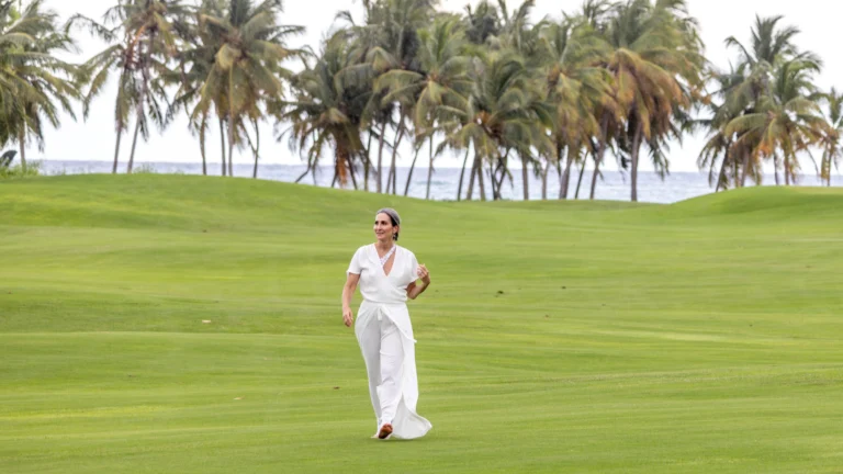 Babula Shots — sesión fotográfica de destino en la playa de Tortuga Bay, Punta Cana, República Dominicana